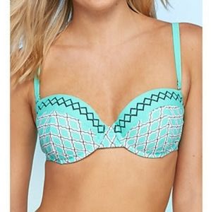 Women's NWOT Bella Fiore Bikini Top